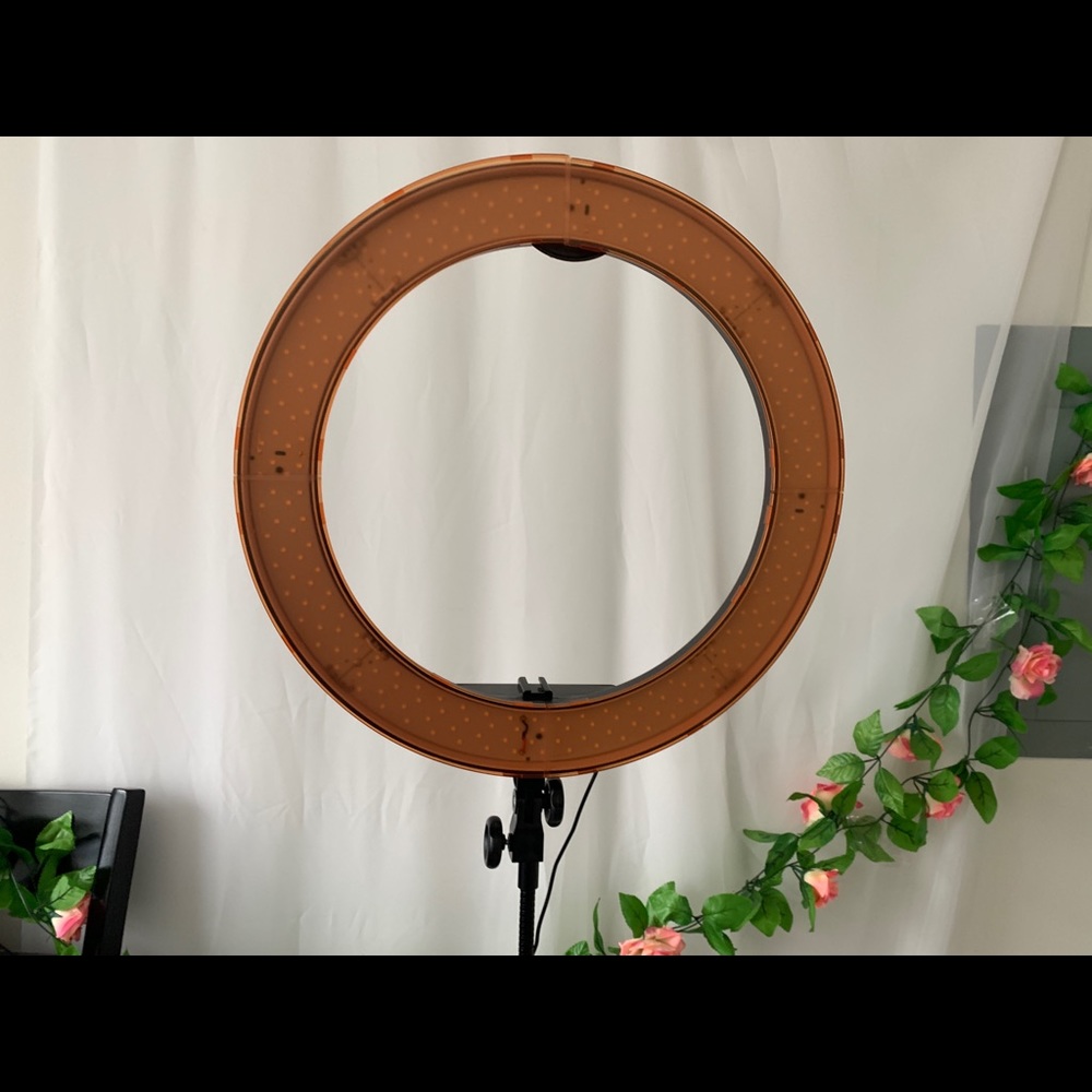 Mountdog 18in LED ring light with all accessories